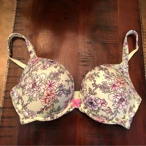 Victoria Secret bra
